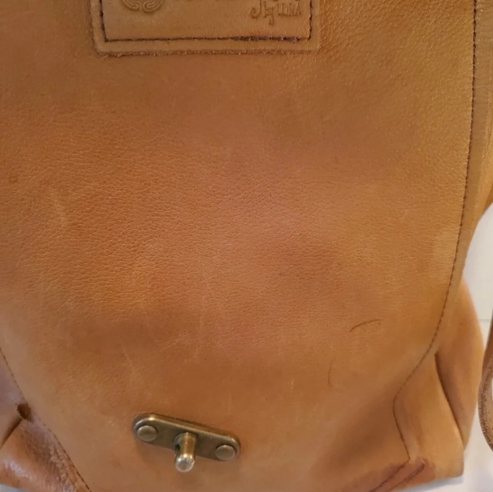 REIMAGINED RAW LEATGER Elegant Tan Leather Crossbody Bag